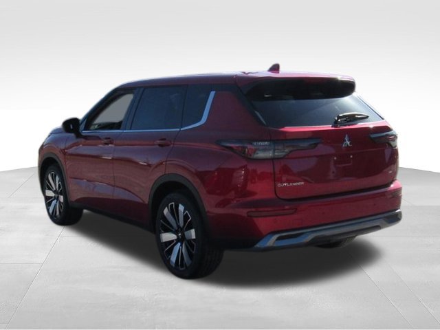 Used 2025 Mitsubishi Outlander SE FWD image 5