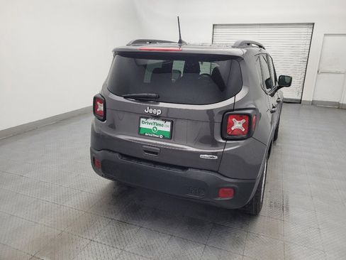 Used 2021 Jeep Renegade Latitude FWD image 7
