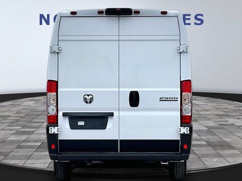 Used 2026 RAM ProMaster 2500 w/ Convenience Group FWD image 5