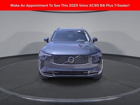 Used 2025 Volvo XC90 B6 Plus AWD/4WD image 2