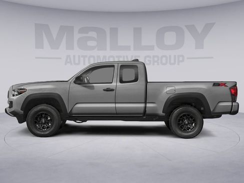 Used 2021 Toyota Tacoma SR w/ SR Convenience Package image 2