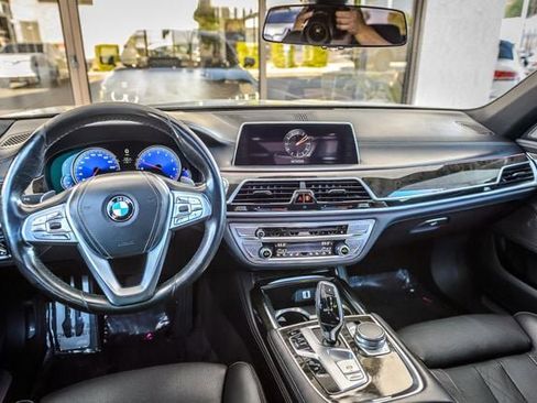 Used 2016 BMW 740i image 24