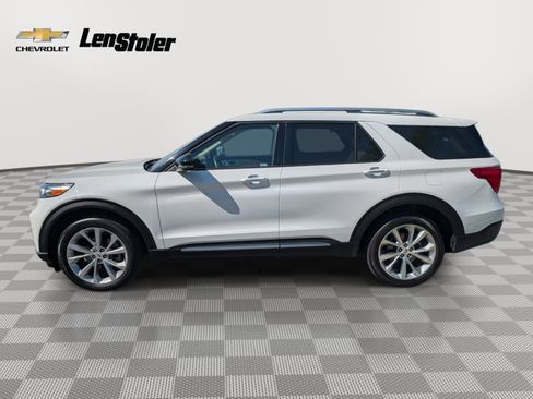 Used 2021 Ford Explorer Platinum w/ Equipment Group 601A AWD/4WD image 2
