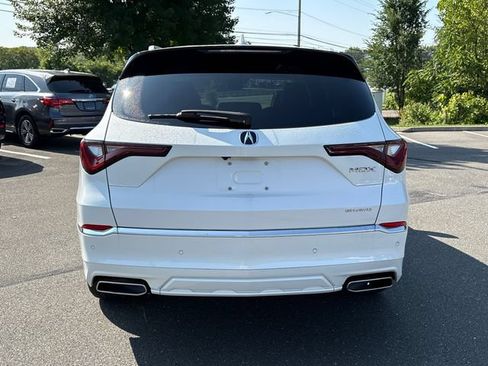 Used 2025 Acura MDX SH-AWD w/ Advance Package image 3