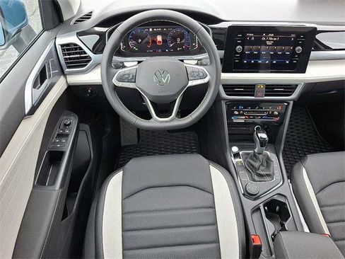 New 2025 Volkswagen Taos SEL image 8
