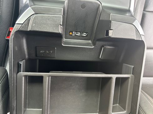 Used 2024 GMC Sierra 2500 SLT w/ SLT Premium Package image 32