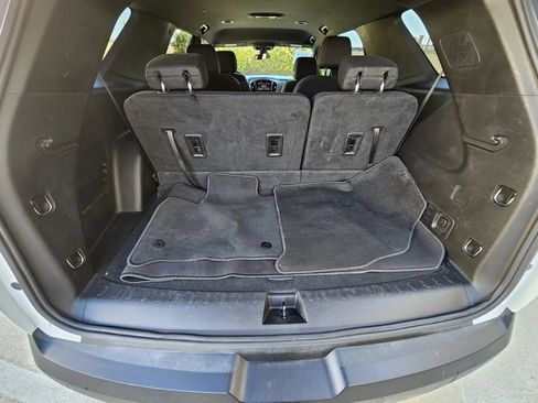 Used 2022 Chevrolet Traverse LT AWD/4WD image 19