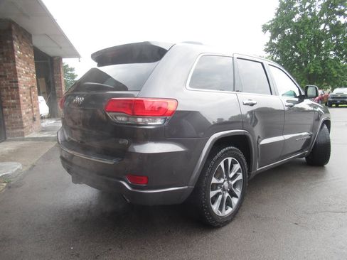 Used 2018 Jeep Grand Cherokee Overland AWD/4WD image 13