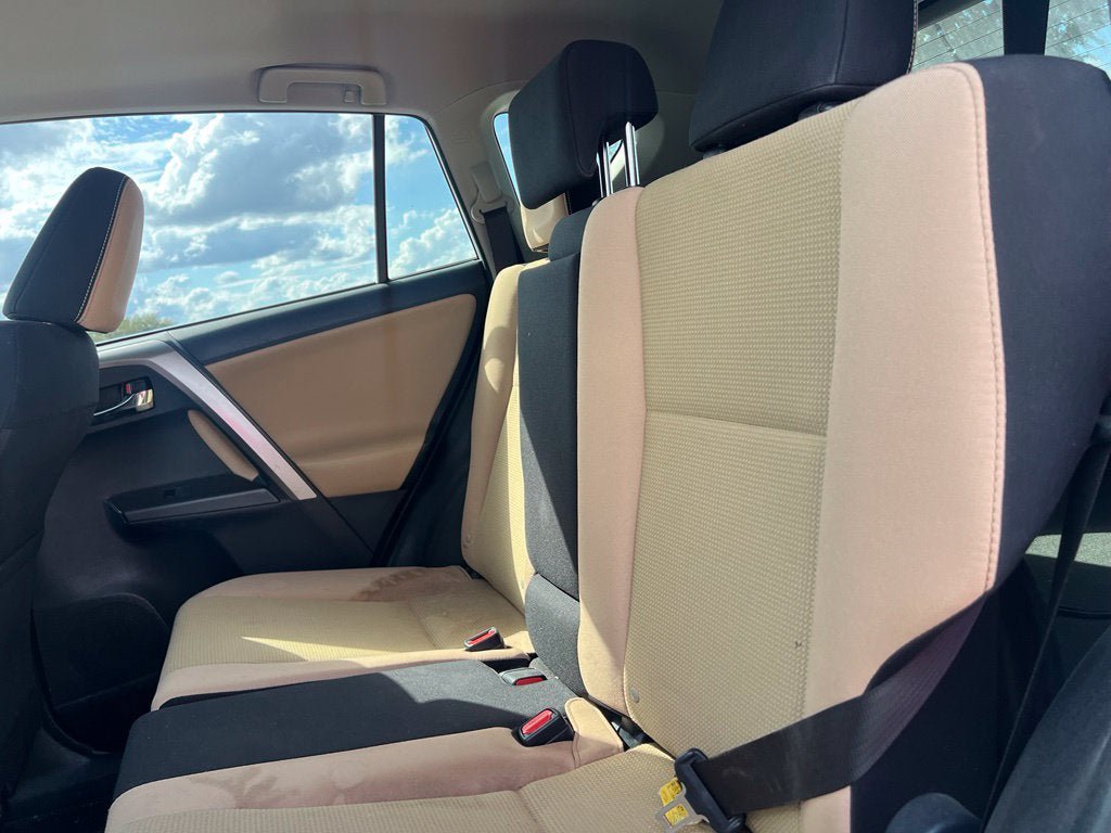 Used 2017 Toyota RAV4 XLE FWD image 22