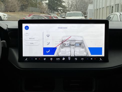 New 2026 Ford Maverick Lariat w/ Black Appearance Package image 21