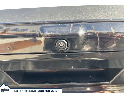 Used 2025 Ford F150 Lariat AWD/4WD image 11