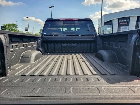 New 2026 GMC Sierra 2500 SLE w/ Preferred Package AWD/4WD image 18