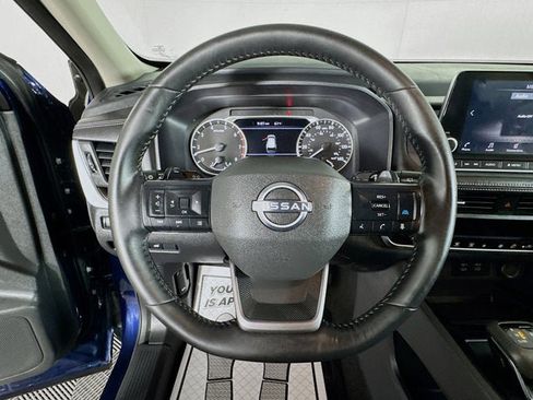 Certified 2025 Nissan Rogue SV image 10