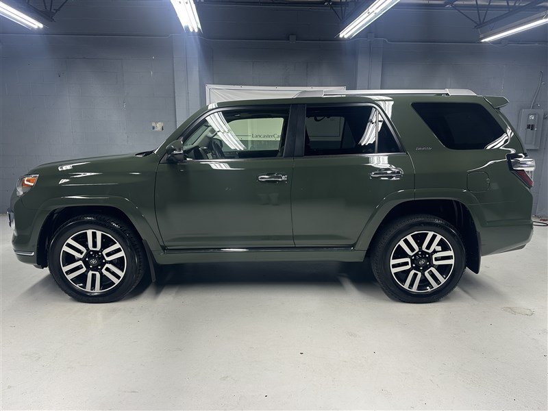 Used 2022 Toyota 4Runner Limited AWD/4WD image 5
