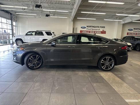 Used 2020 Ford Fusion Titanium image 14