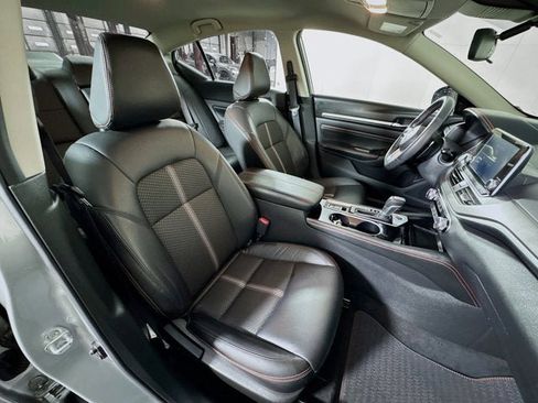 Used 2023 Nissan Altima 2.5 SR image 22