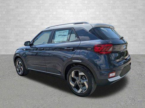 New 2026 Hyundai Venue SEL FWD image 4