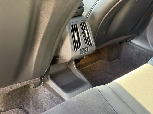 Used 2025 BMW X1 xDrive28i w/ M Sport Package image 11