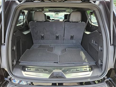 New 2026 GMC Yukon XL Denali Ultimate w/ LPO, Illumination Package AWD/4WD image 13
