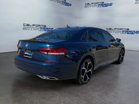 Used 2020 Volkswagen Passat 2.0T R-Line image 5
