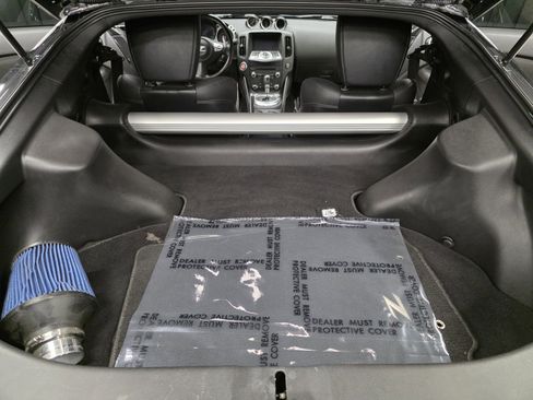 Used 2020 Nissan 370Z Touring Sport image 32