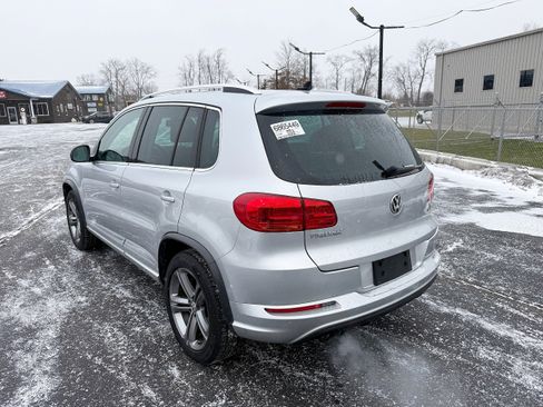 Used 2017 Volkswagen Tiguan Sport image 7