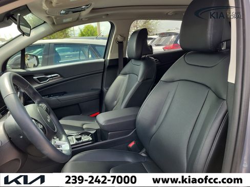 Certified 2025 Kia Sportage EX w/ Premium Package image 7