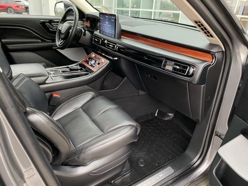 Used 2024 Lincoln Aviator Reserve w/ Equipment Group 201A image 13