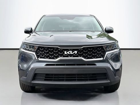 Used 2023 Kia Sorento LX FWD image 3