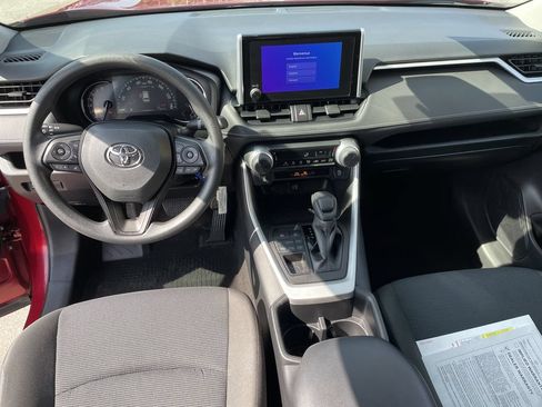 Used 2024 Toyota RAV4 LE AWD/4WD image 15