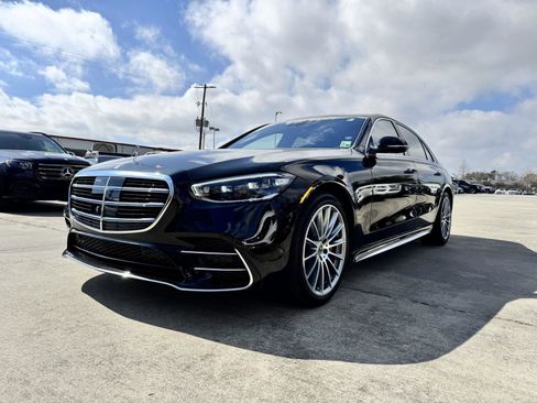 Certified 2023 Mercedes-Benz S 500 4MATIC image 3
