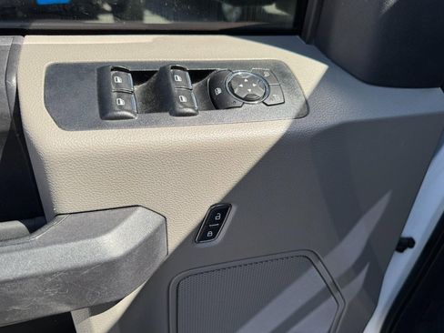 Used 2018 Ford F150 XL w/ Equipment Group 101A Mid AWD/4WD image 13