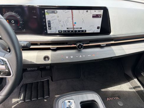 Used 2023 Nissan Ariya FWD image 25
