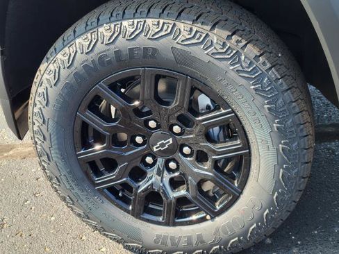 New 2026 Chevrolet Colorado Trail Boss AWD/4WD image 5