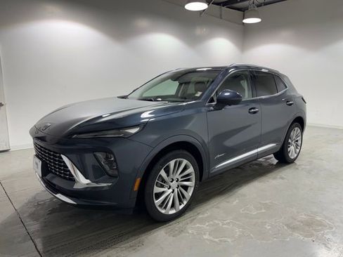 New 2026 Buick Envision Avenir image 3