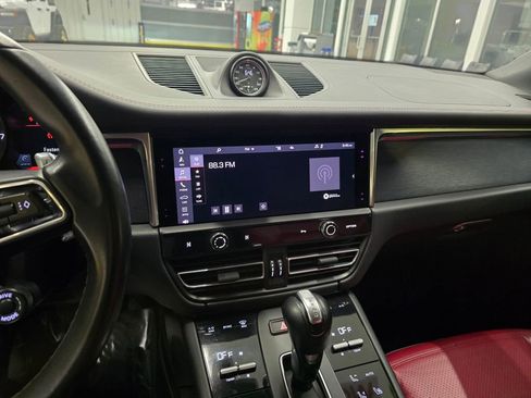 Used 2022 Porsche Macan GTS w/ Sport Chrono Package image 21