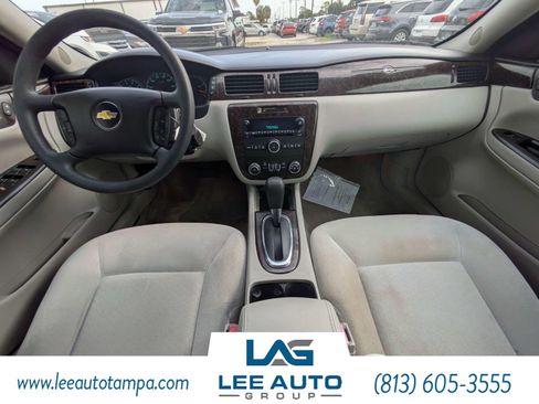 Used 2016 Chevrolet Impala LT w/ LT Sunroof Package FWD image 13