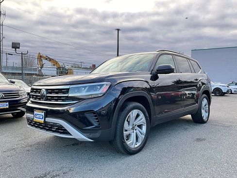 Used 2022 Volkswagen Atlas SE w/ Panoramic Sunroof Package image 4