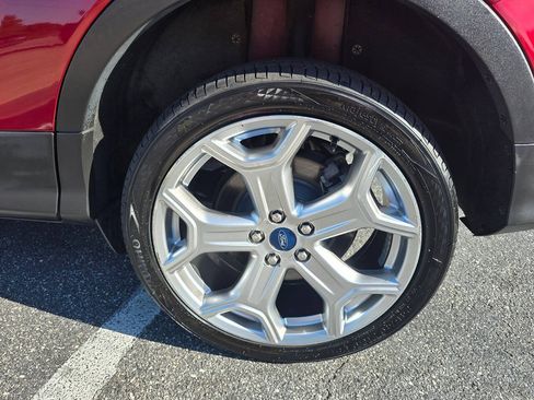 Used 2019 Ford Escape Titanium FWD image 11