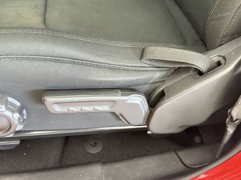 Used 2021 Jeep Gladiator Willys image 16