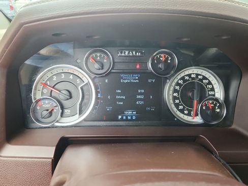 Used 2018 RAM 3500 Laramie w/ Convenience Group AWD/4WD image 21
