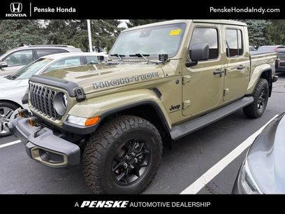 Used 2025 Jeep Gladiator Sport