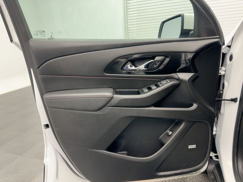 Certified 2023 Chevrolet Traverse RS w/ LPO, Floor Liner Package image 13