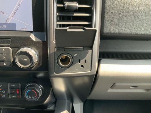 Used 2019 Ford F150 XLT w/ Equipment Group 302A Luxury AWD/4WD image 59