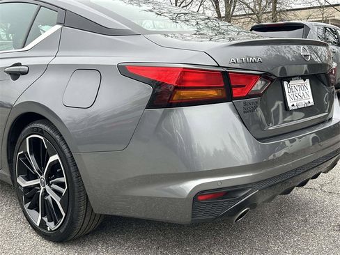 Used 2024 Nissan Altima 2.5 SR image 12
