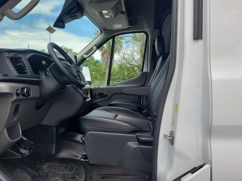 New 2026 Ford Transit 250 148 High Roof RWD image 18
