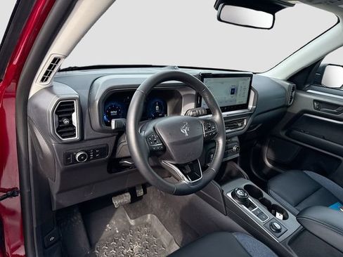 Certified 2025 Ford Bronco Sport Outer Banks w/ Outer Banks Tech Package+ image 11