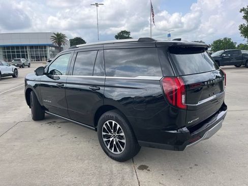Used 2025 Ford Expedition Platinum AWD/4WD image 4