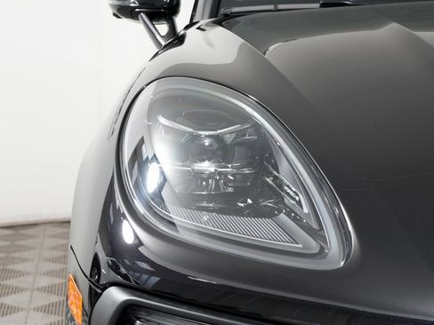 New 2026 Porsche Macan S image 11