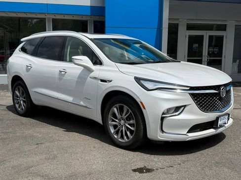 Used 2022 Buick Enclave Avenir AWD/4WD image 3